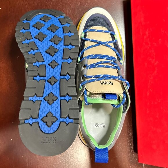 BOSS Panelled-Design Low-Top Leather Sneakers - Picture 8 of 11